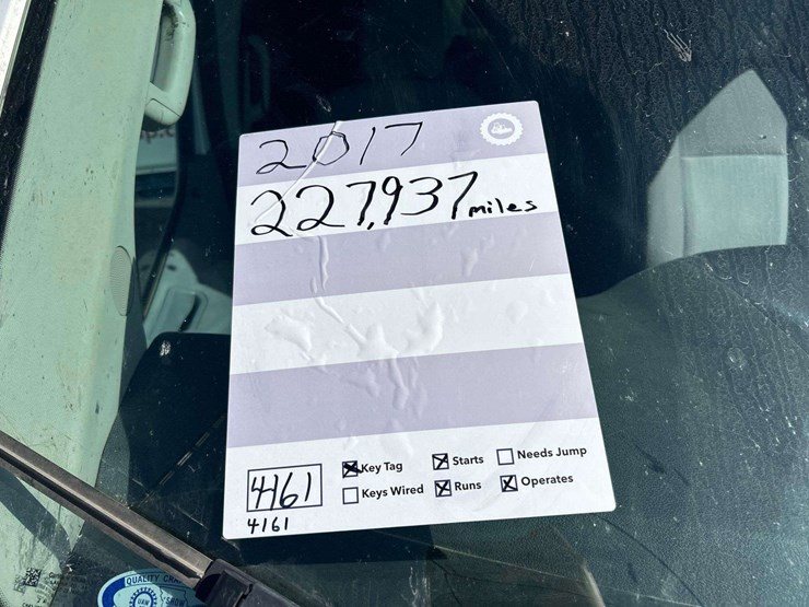 2017-ford-transit-350-passenger-van-image-10