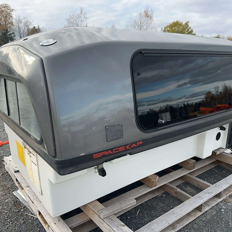 Space Kap for 8’ Box