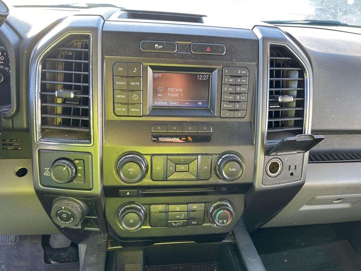 2017-ford-f150-image-15