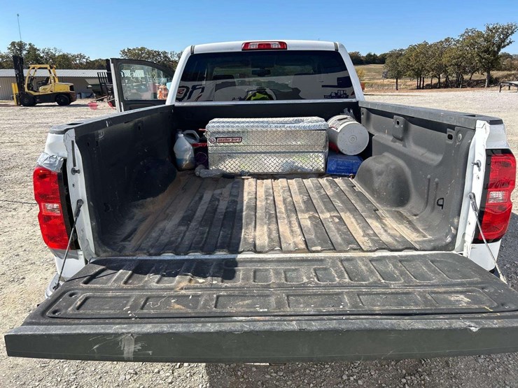 2017-chevrolet-silverado-1500-image-19