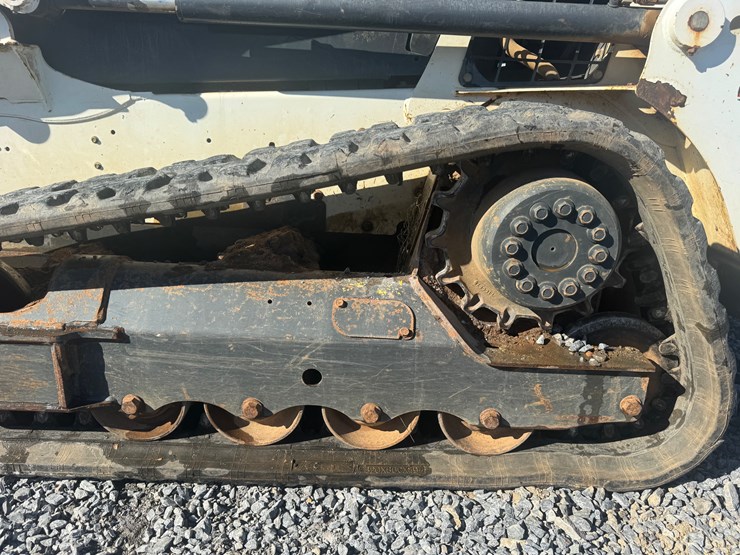 2015-bobcat-t550-image-10