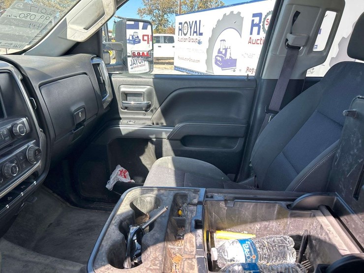 2017-chevrolet-silverado-1500-image-16