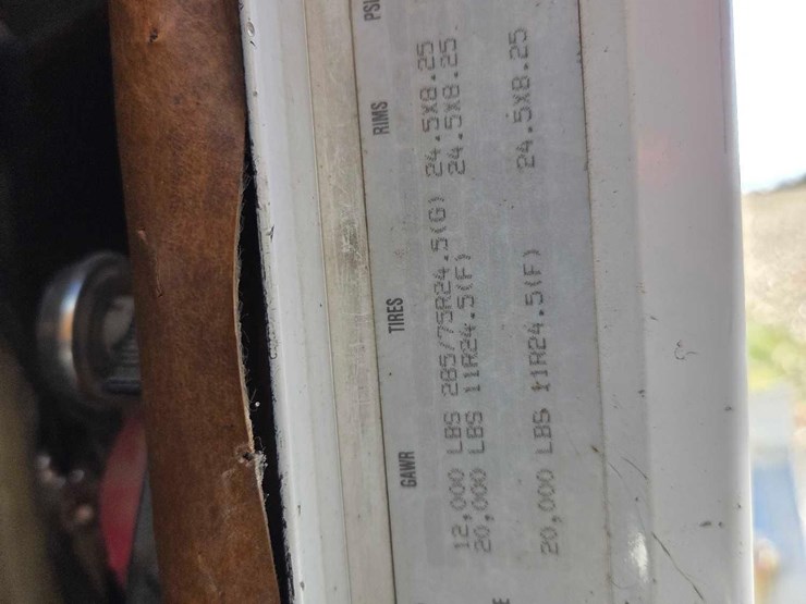 1994-freightliner-semi-image-43