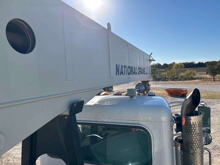 2015-peterbilt-367-image-31