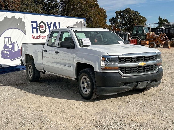 2017-chevrolet-silverado-1500-image-4