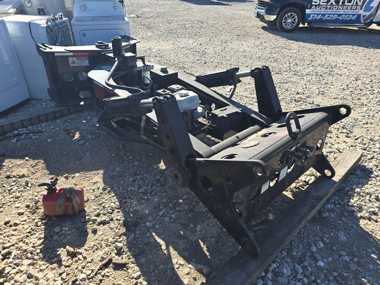 #22379-•-2019-fontaine-eq1-spreader-image-3