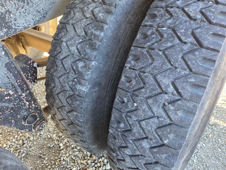 single-hopper-bottom-trailer-image-8