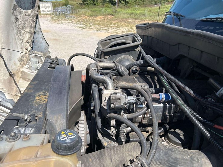 2010-international-durastar-4300-image-8