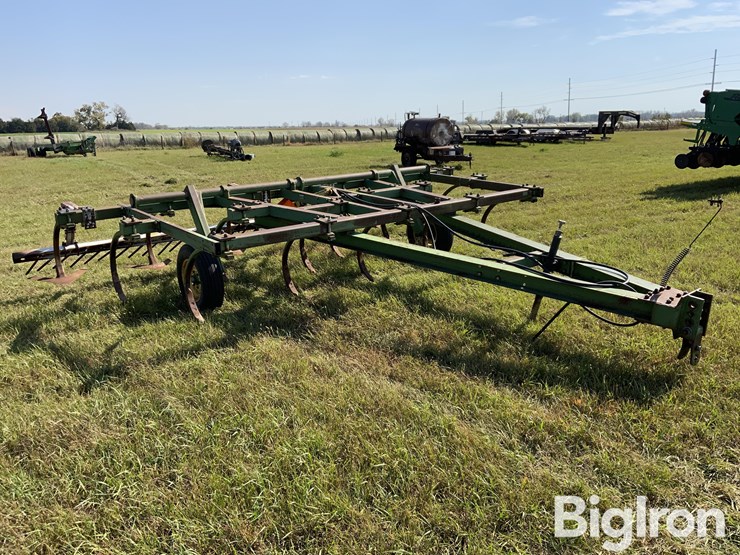 john-deere-1610-image-3