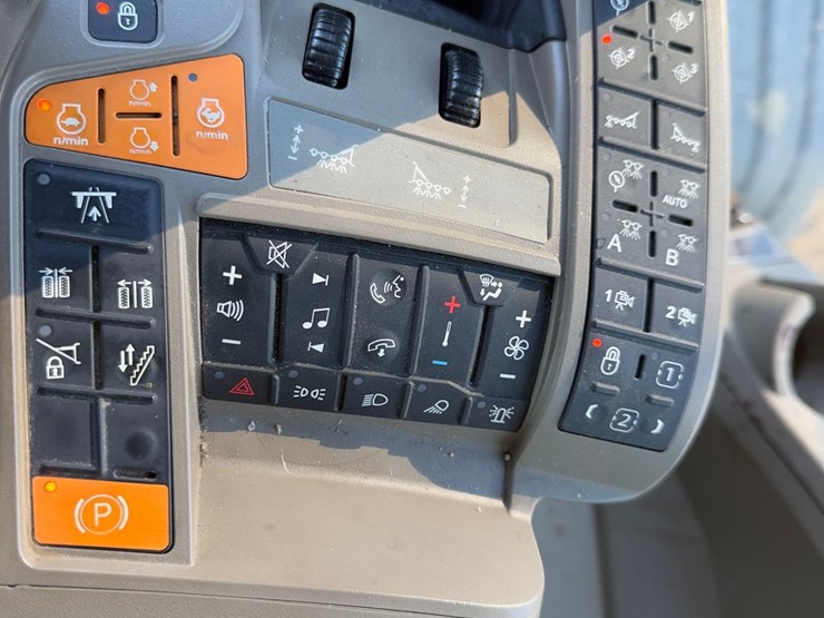 john-deere-600r-image-40