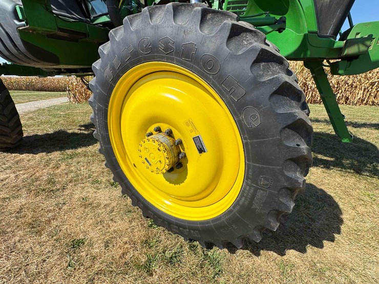 2011-john-deere-4730-image-42