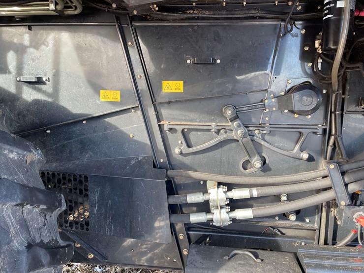 2014-case-ih-5130-image-22