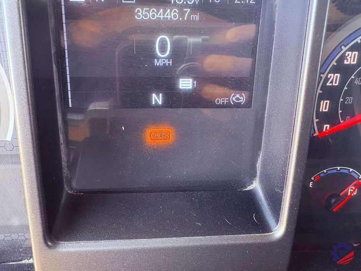 2019-mack-granite-gr64f-image-85