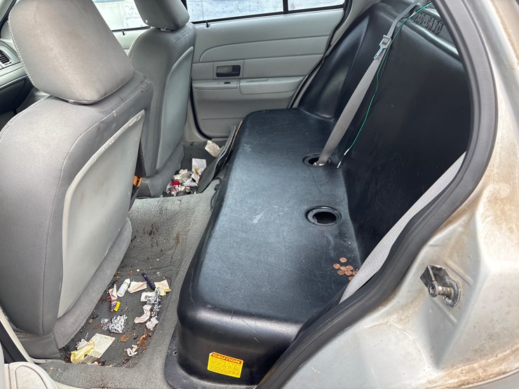 #5008-•-2002-ford-crown-victoria-|-for-parts/repairs-image-5