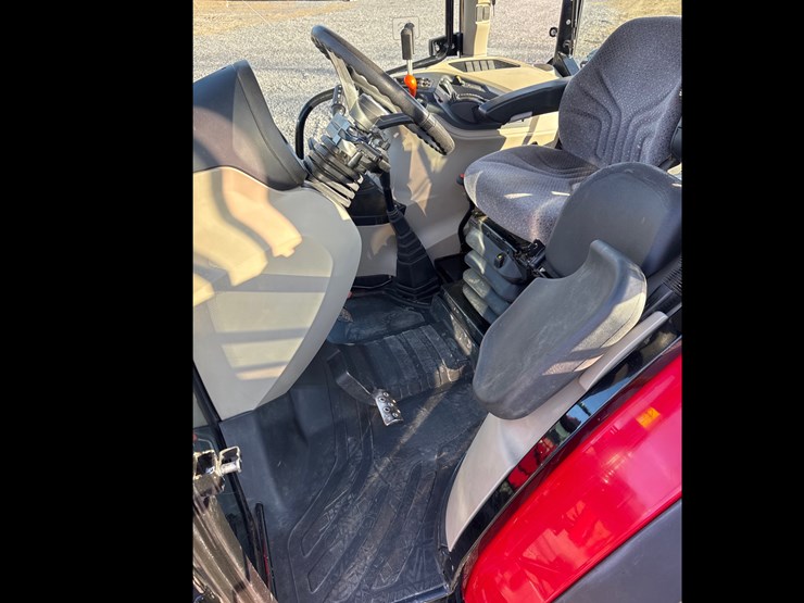 massey-ferguson-4707-image-7