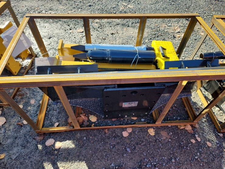 skid-steer-hydraulic-breaker-image-2