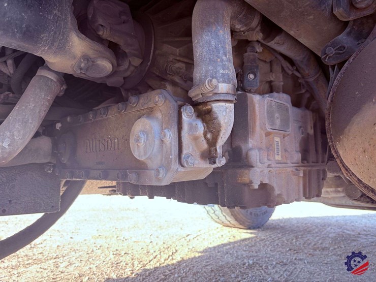 2019-mack-granite-gr64f-image-60