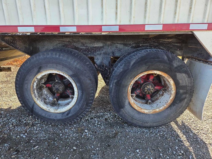 single-hopper-bottom-trailer-image-10