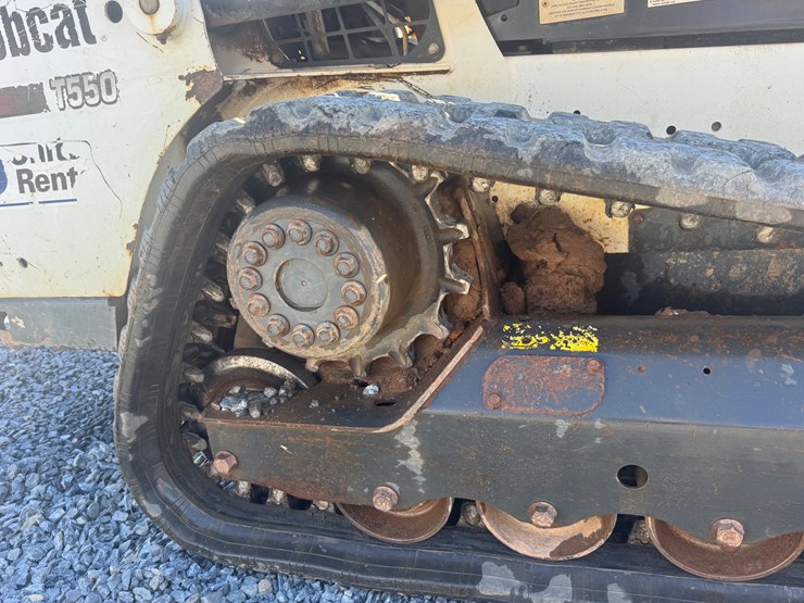 2015-bobcat-t550-image-7