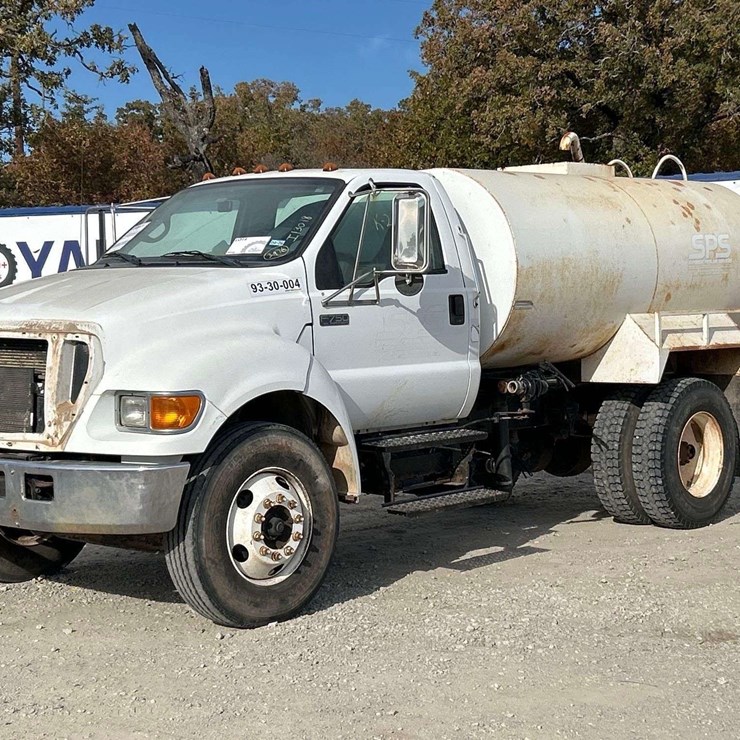 2007 FORD F750