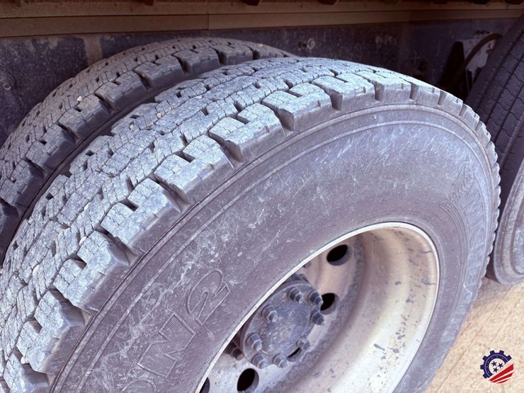 2019-mack-granite-gr64f-image-28