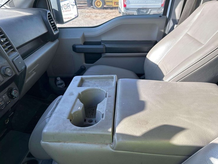 2017-ford-f150-image-15