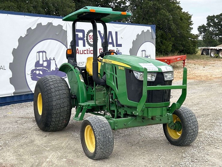 2016-john-deere-5055e-image-4