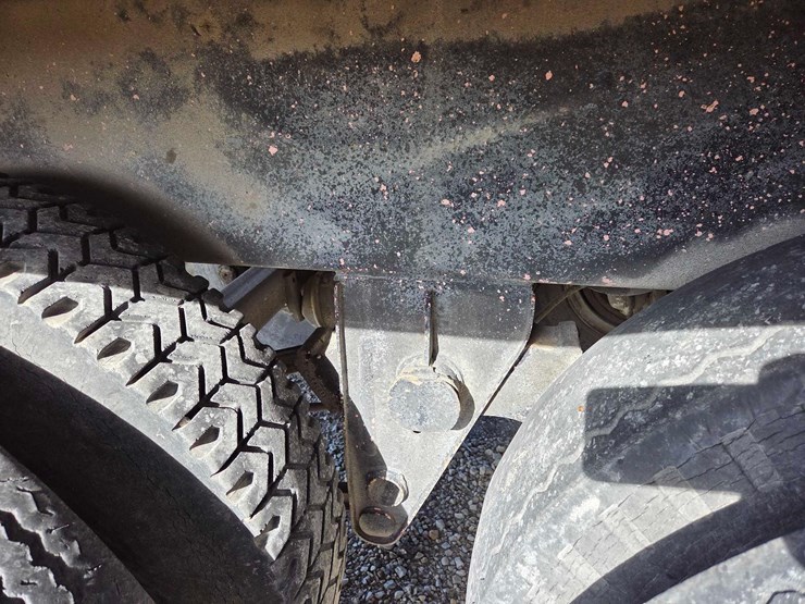 single-hopper-bottom-trailer-image-17