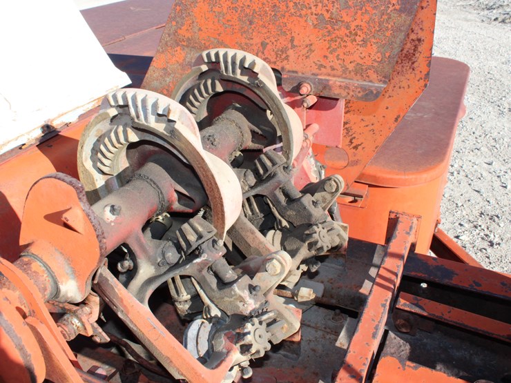 new-holland-273-image-25