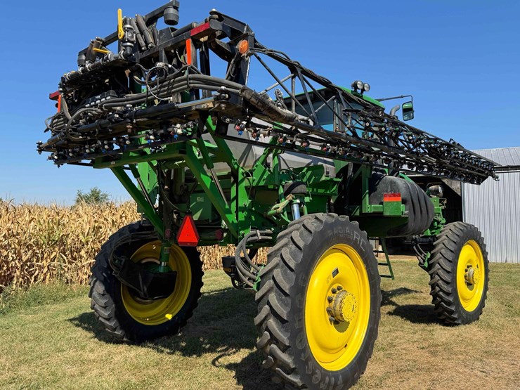 2011-john-deere-4730-image-12