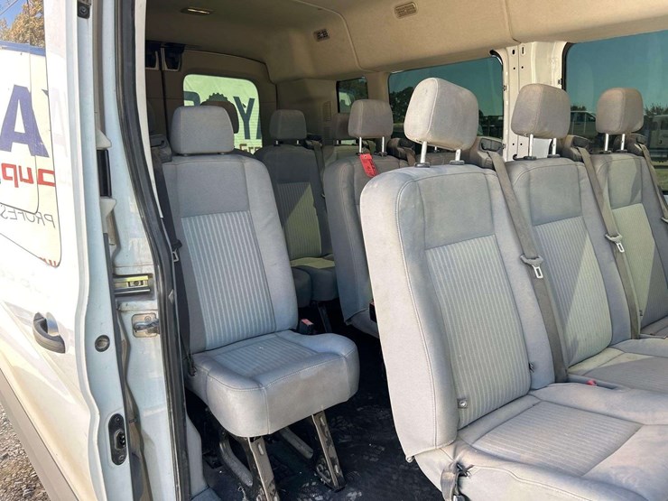 2017-ford-transit-350-passenger-van-image-24