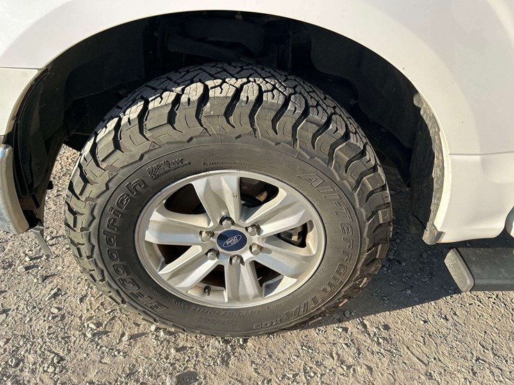 2017-ford-f150-image-24