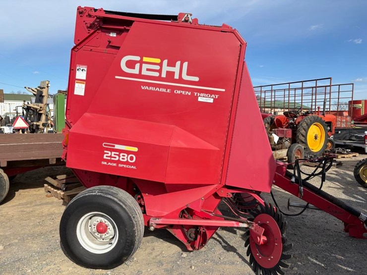 gehl-2580-image-9