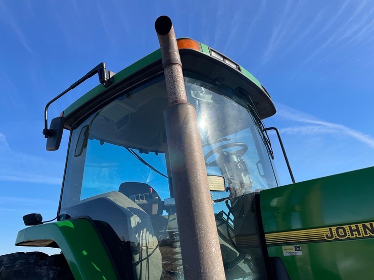 john-deere-8200-image-36