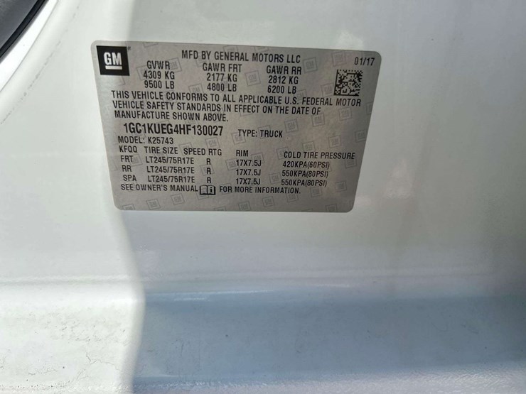 2017-chevrolet-silverado-2500-image-5