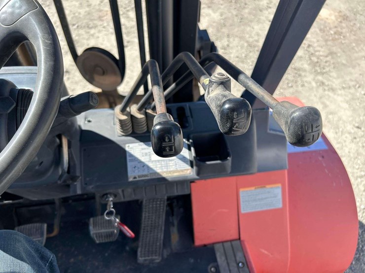 2006-toyota-7fgu60-image-12