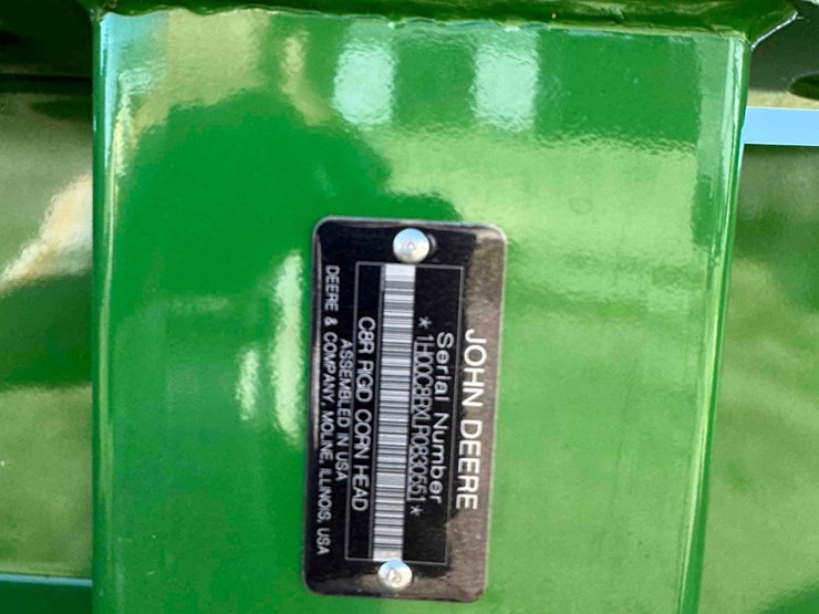 2024-john-deere-c8r-image-10