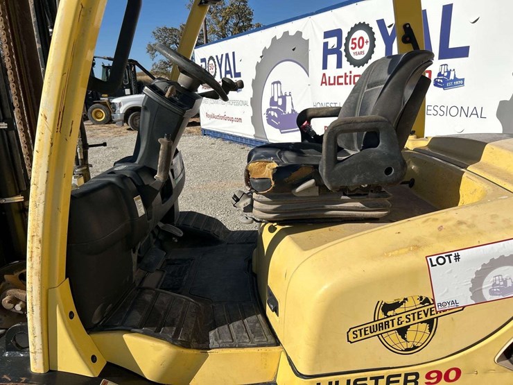 hyster-h90ft-8,000lb-diesel-forklift-image-9