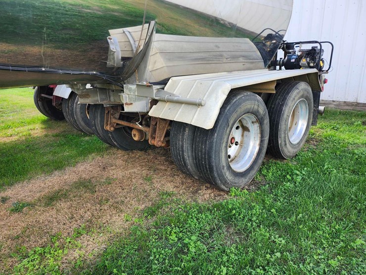 1995-4800-gal.-semi-tank-trailer-**title**-image-5