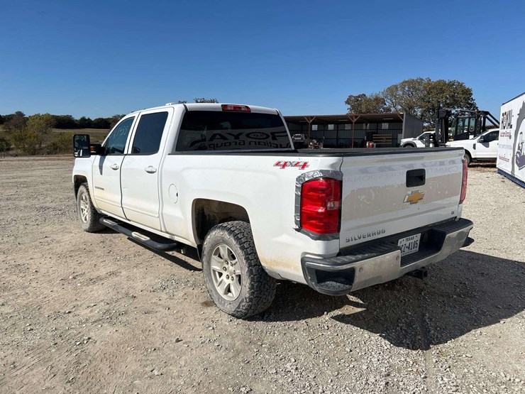2017-chevrolet-silverado-1500-image-2