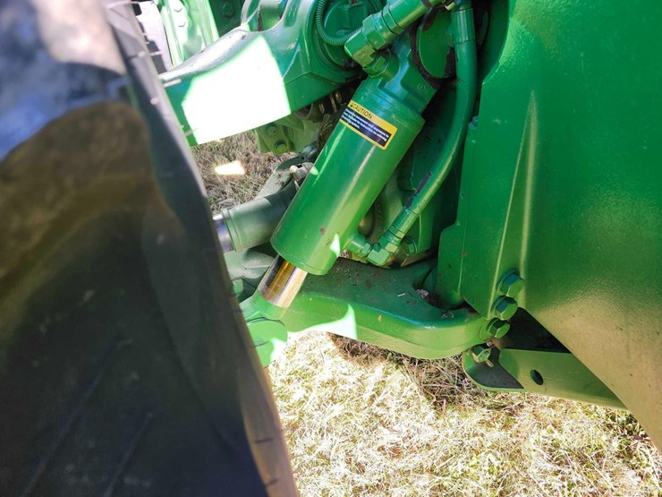 2012-john-deere-8285r-image-18