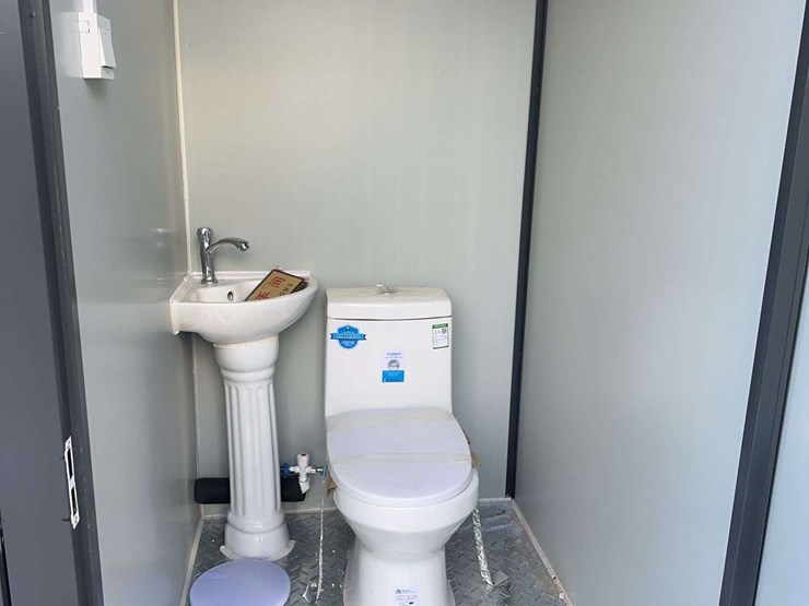 portable-2-stall-washroom-image-3
