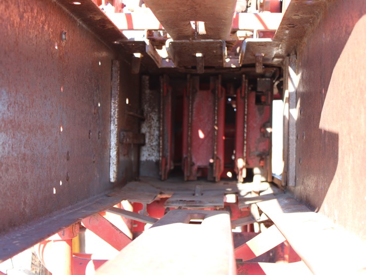 new-holland-273-image-26