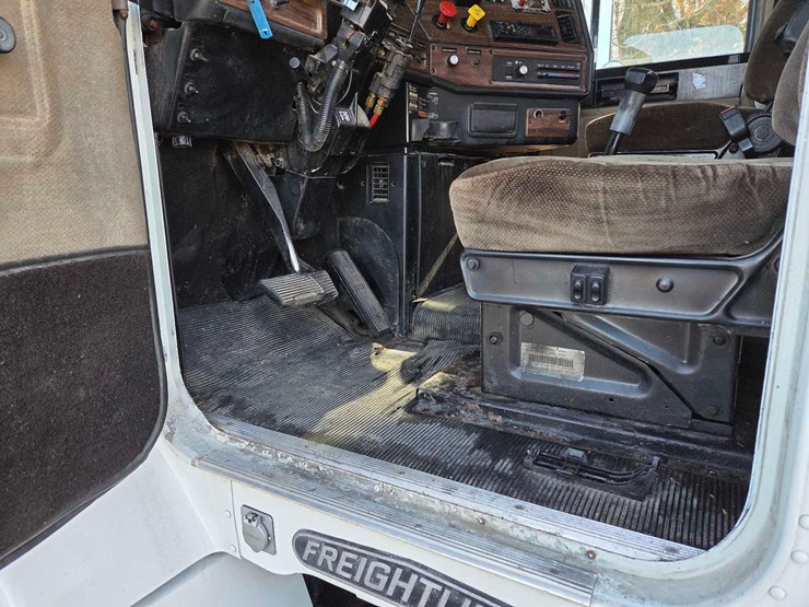 freightliner-image-40