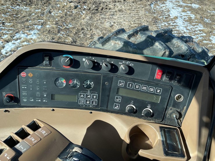 john-deere-8200-image-48