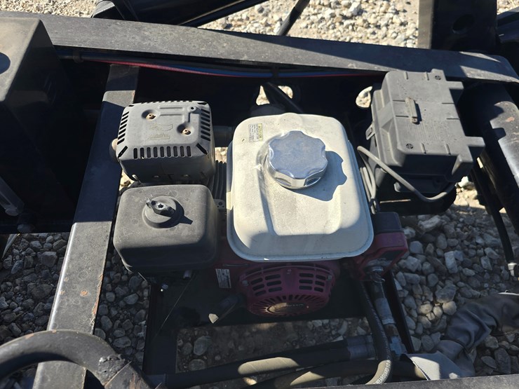 #22379-•-2019-fontaine-eq1-spreader-image-10