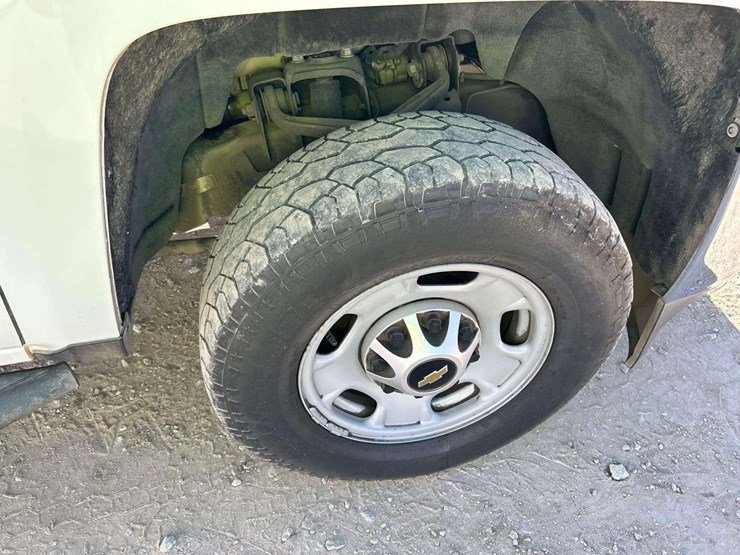 2017-chevrolet-silverado-2500-image-28