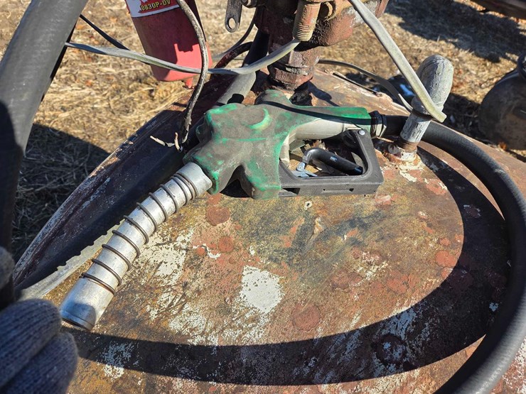 750-gallon-fuel-tank-image-7