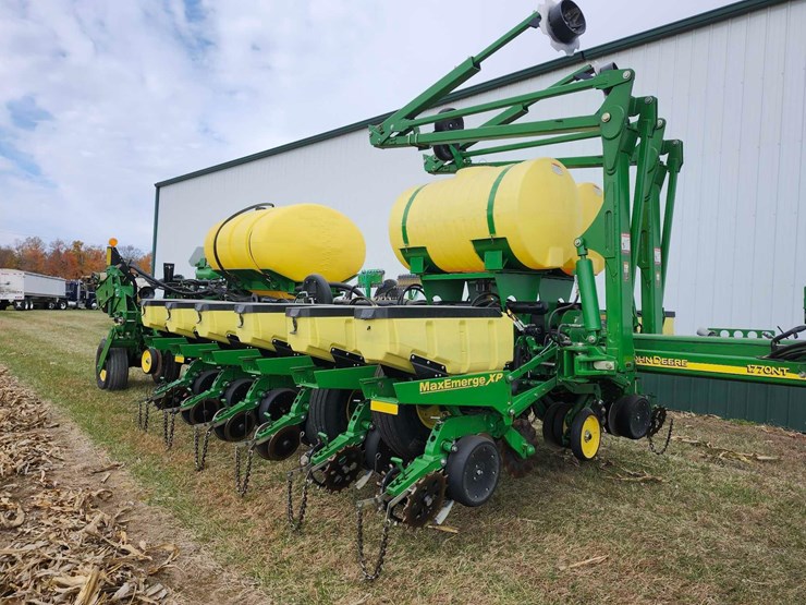 2014-john-deere-1770-image-1