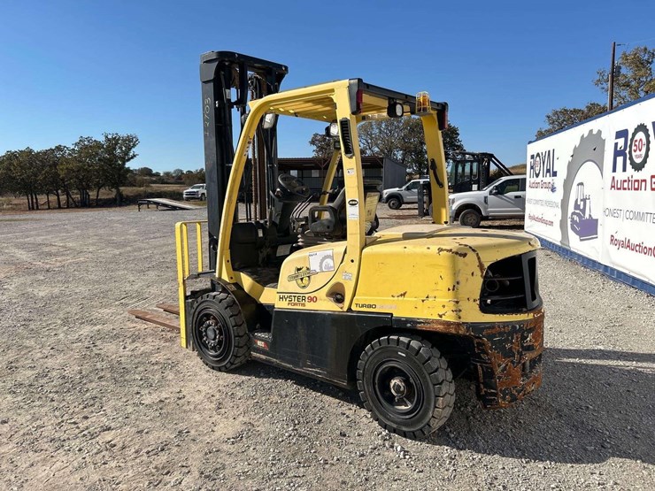 hyster-h90ft-8,000lb-diesel-forklift-image-2